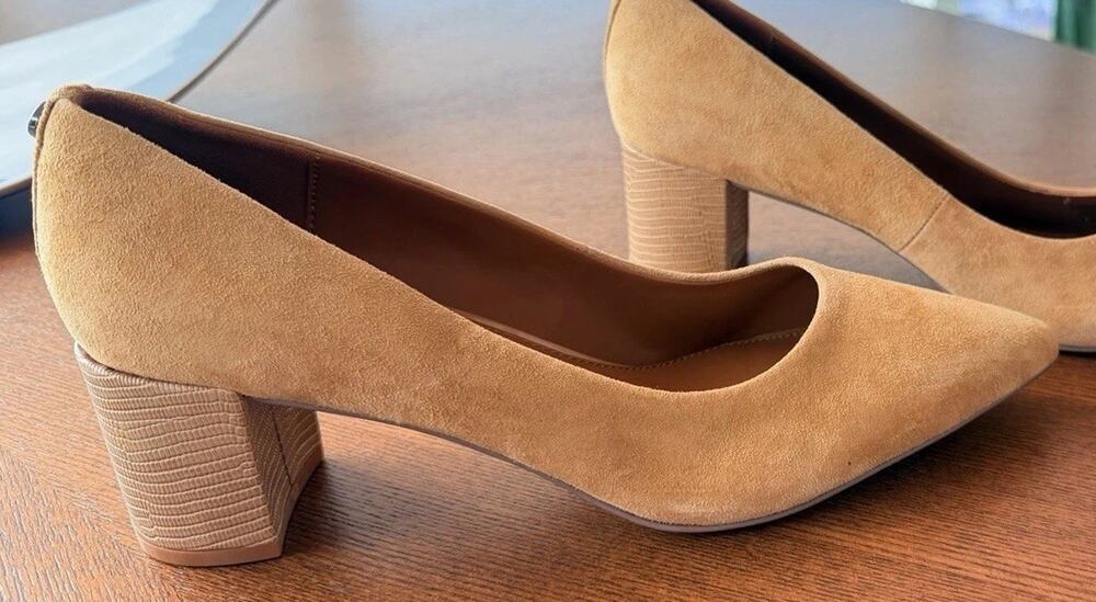 Donald Pliner Stephaniks Pointed Toe Block Heel Pump in Caramel - Size 11, NWOB
